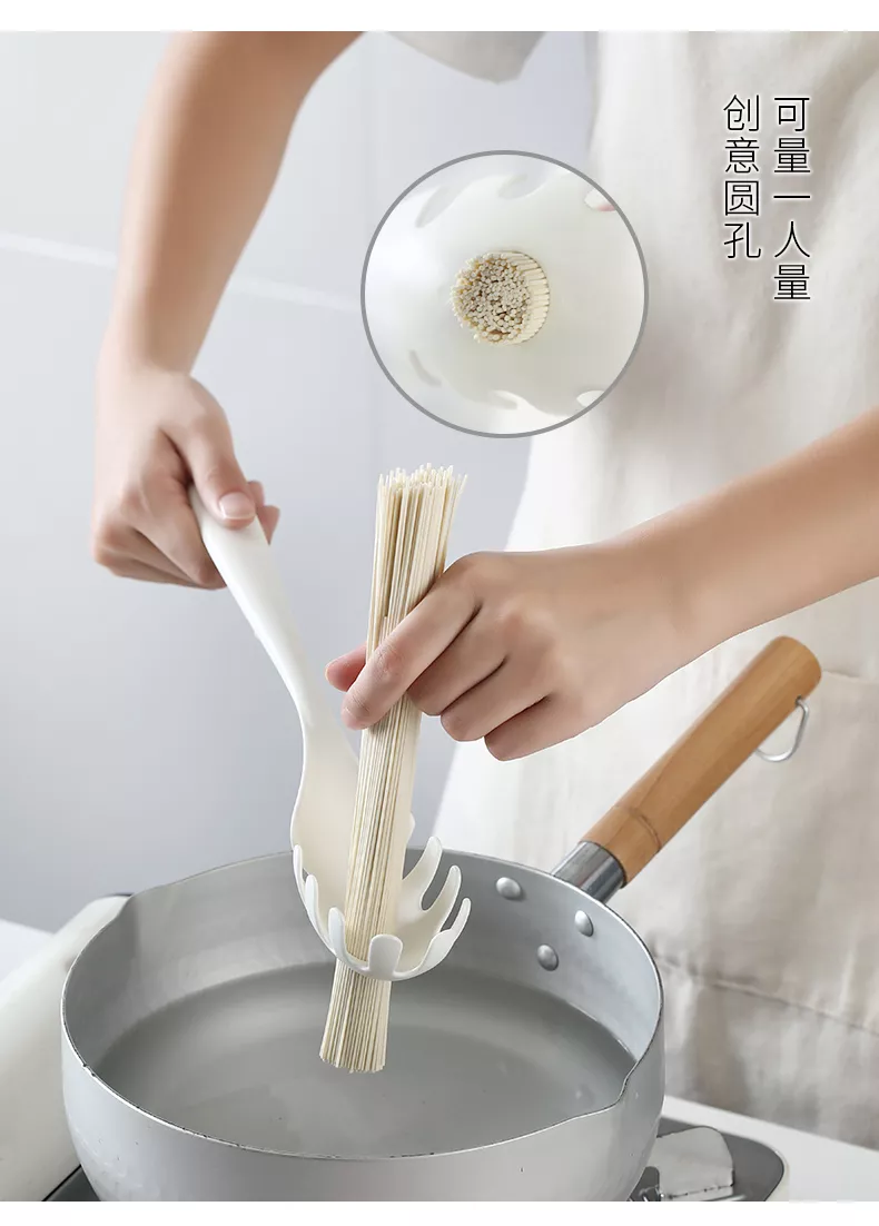 【日本の原裝】撈麵勺 勺子 撈麵勺子 麵勺 麵夾 麵夾子 漏勺
